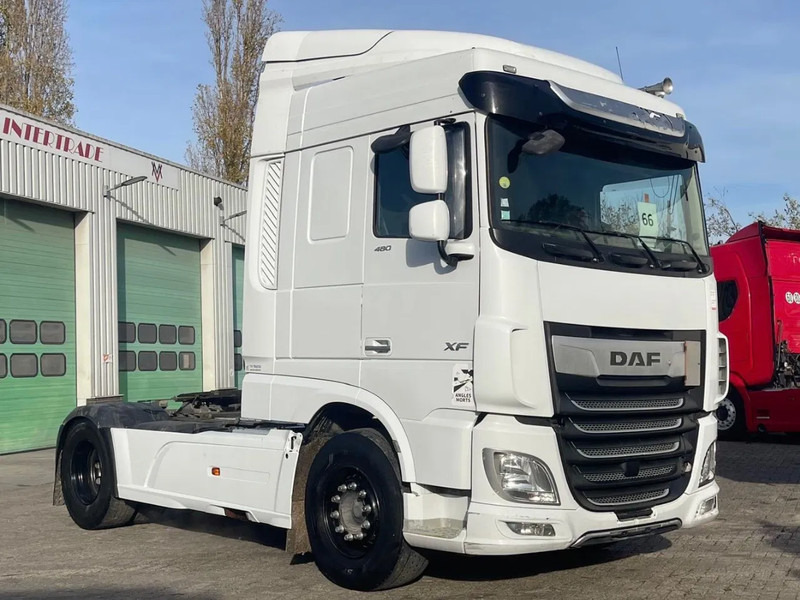DAF XF 480 558018 km. ENGINE PROBLEM (start ok), parking airco, Frigo - Trekker: afbeelding 3 DAF XF 480 558018 km. ENGINE PROBLEM (start ok), parking airco, Frigo - Trekker: afbeelding 3