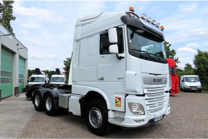 DAF XF 530 6x4 Retarder, Frigo, P-Cool, 2 beds - Trekker: afbeelding 1 DAF XF 530 6x4 Retarder, Frigo, P-Cool, 2 beds - Trekker: afbeelding 1