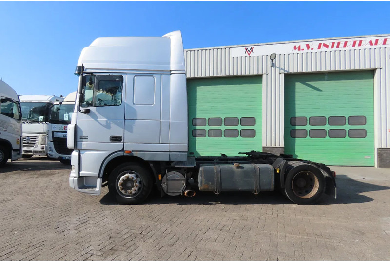 DAF XF 95.480 EURO4 Royal Truck! Manual - Trekker: afbeelding 4 DAF XF 95.480 EURO4 Royal Truck! Manual - Trekker: afbeelding 4