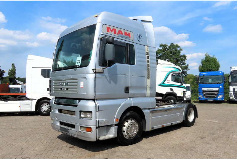 MAN TGA 18.460 Manual diesel pomp! ROYAL TRUCK! - Trekker: afbeelding 2 MAN TGA 18.460 Manual diesel pomp! ROYAL TRUCK! - Trekker: afbeelding 2
