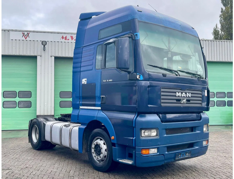 MAN TGA 18.480 Manual gearbox, manual injection GREAT CONDITION! - Trekker: afbeelding 3 MAN TGA 18.480 Manual gearbox, manual injection GREAT CONDITION! - Trekker: afbeelding 3