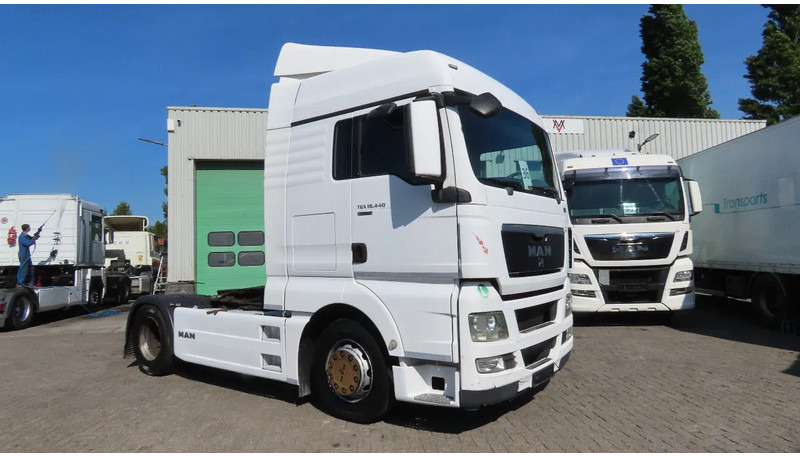 MAN TGX 18.440 Euro 5, Retarder, 2 tanks!! - Trekker: afbeelding 1 MAN TGX 18.440 Euro 5, Retarder, 2 tanks!! - Trekker: afbeelding 1