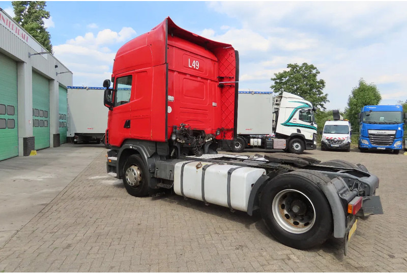 Scania R440 2 tanks Frigo, 927381km, no rust chassis - Trekker: afbeelding 5 Scania R440 2 tanks Frigo, 927381km, no rust chassis - Trekker: afbeelding 5
