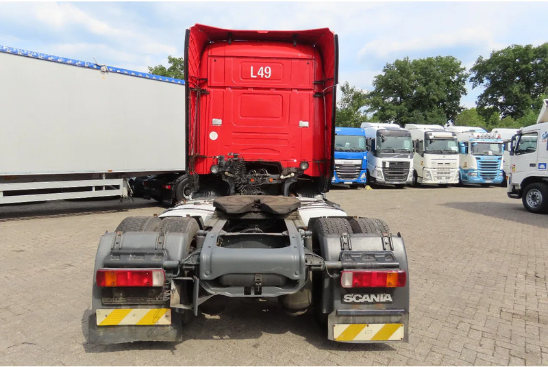 Scania R440 2 tanks Frigo, 927381km, no rust chassis - Trekker: afbeelding 4 Scania R440 2 tanks Frigo, 927381km, no rust chassis - Trekker: afbeelding 4