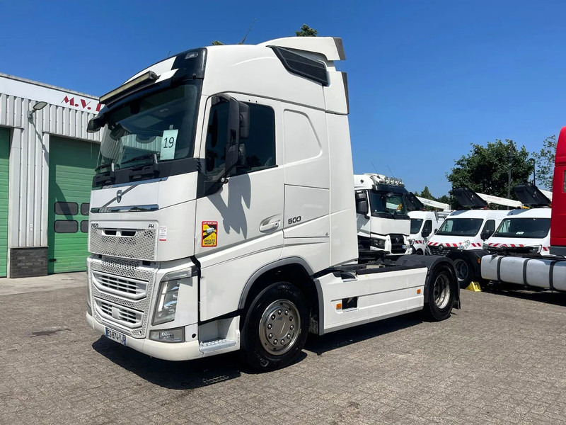 Volvo FH 500 vin: YV2RT40A3JB850702 RETARDER, 2X FUEL TANK, PARKING AIRCO, FRIGO - Trekker: afbeelding 2 Volvo FH 500 vin: YV2RT40A3JB850702 RETARDER, 2X FUEL TANK, PARKING AIRCO, FRIGO - Trekker: afbeelding 2