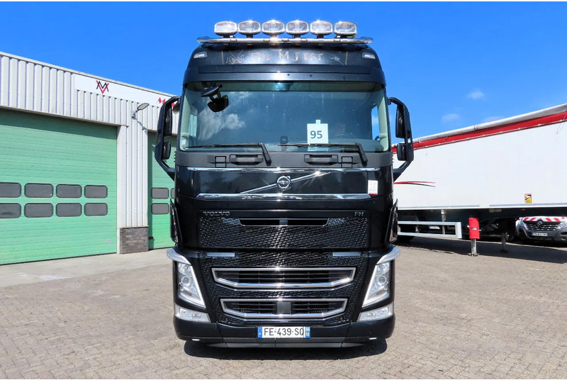 Volvo FH 540 YV2RT60A5KB900559,real leather, 2x tanks, 2 beds. Royal Volvo! - Trekker: afbeelding 3 Volvo FH 540 YV2RT60A5KB900559,real leather, 2x tanks, 2 beds. Royal Volvo! - Trekker: afbeelding 3