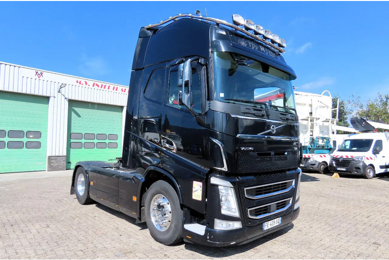 Volvo FH 540 YV2RT60A5KB900559,real leather, 2x tanks, 2 beds. Royal Volvo! - Trekker: afbeelding 2 Volvo FH 540 YV2RT60A5KB900559,real leather, 2x tanks, 2 beds. Royal Volvo! - Trekker: afbeelding 2