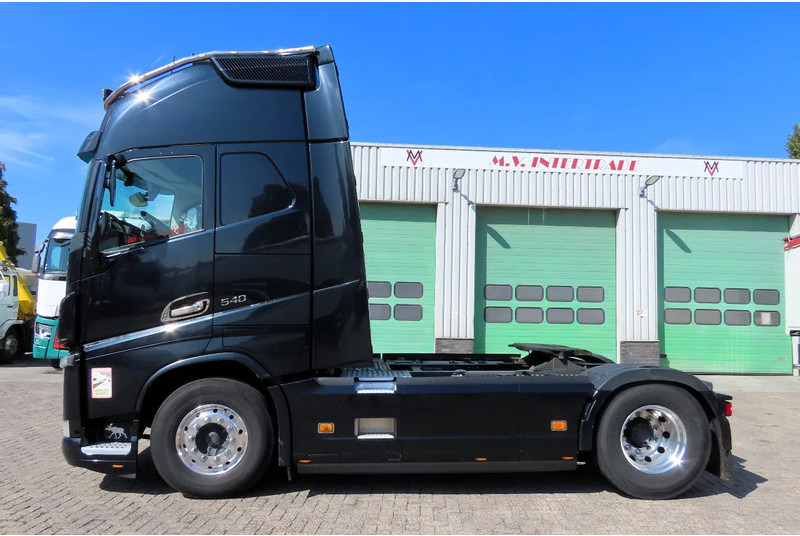 Volvo FH 540 YV2RT60A5KB900559,real leather, 2x tanks, 2 beds. Royal Volvo! - Trekker: afbeelding 4 Volvo FH 540 YV2RT60A5KB900559,real leather, 2x tanks, 2 beds. Royal Volvo! - Trekker: afbeelding 4