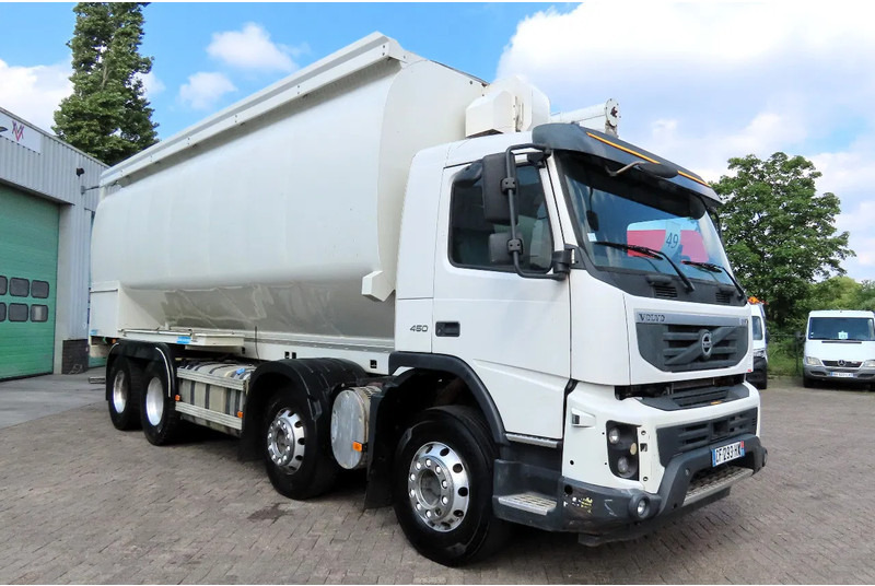 Volvo FMX 450 8x4 AUGER, radio control, 7 COMP. Full Volvo Service! . EXCELLENT condition - Tankwagen: afbeelding 3 Volvo FMX 450 8x4 AUGER, radio control, 7 COMP. Full Volvo Service! . EXCELLENT condition - Tankwagen: afbeelding 3