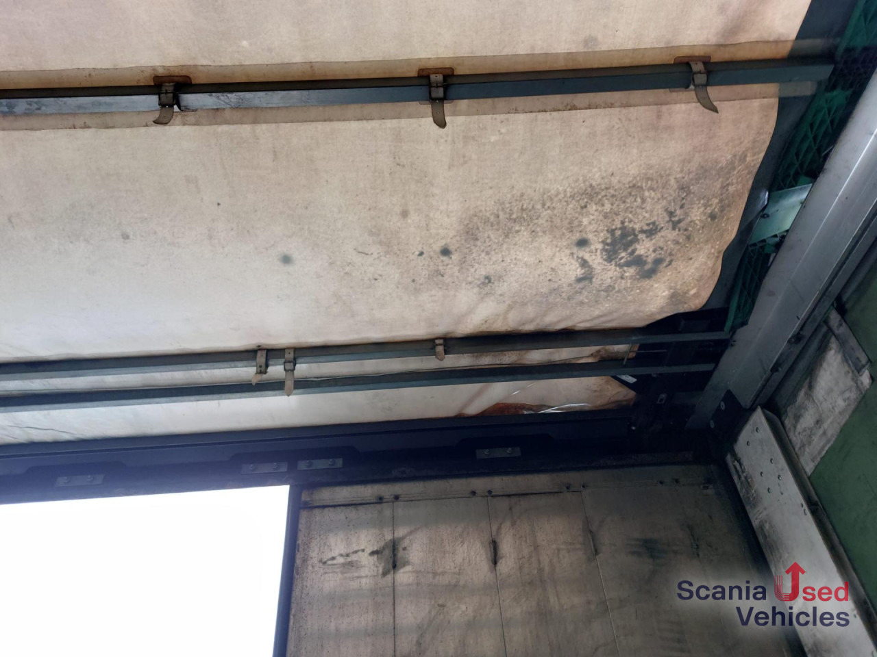 SCHWARZMUELLER 2 Achs-Anhänger Heckportaltüren 2,80m - Aanhangwagen met huif: afbeelding 2 SCHWARZMUELLER 2 Achs-Anhänger Heckportaltüren 2,80m - Aanhangwagen met huif: afbeelding 2