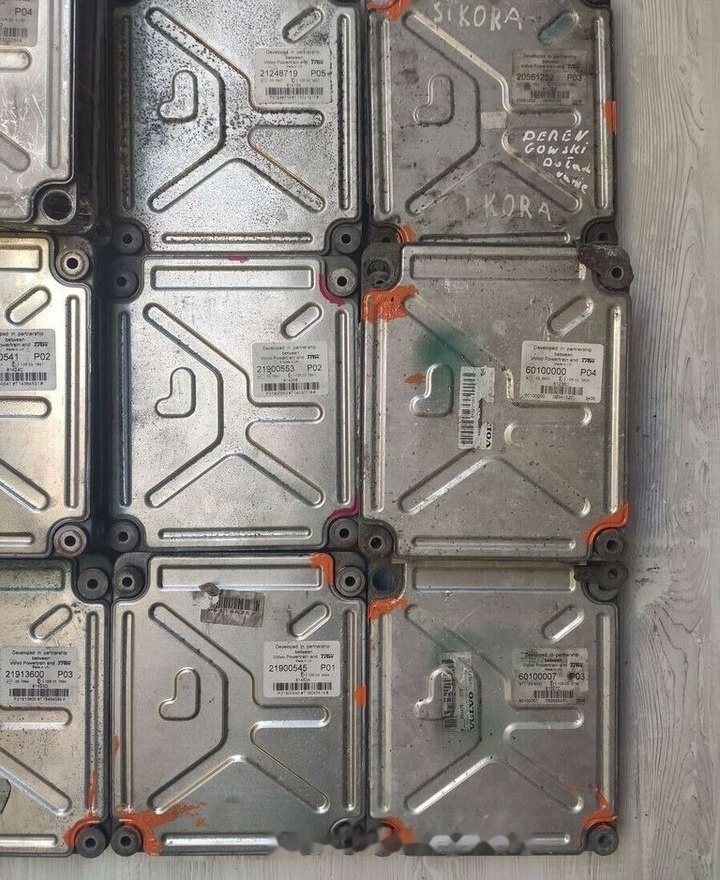 Volvo ECU ENGINE 20814604, 20977019, 20995620 - ECU voor Vrachtwagen: afbeelding 3 Volvo ECU ENGINE 20814604, 20977019, 20995620 - ECU voor Vrachtwagen: afbeelding 3