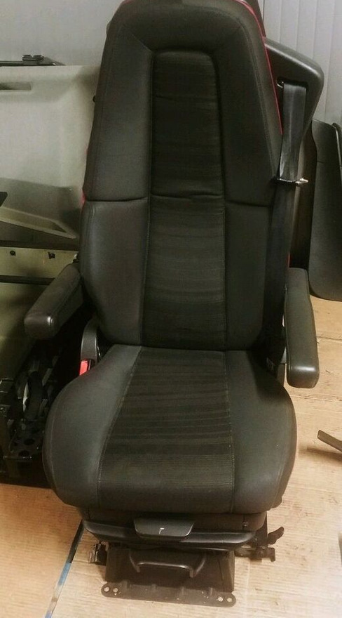 Volvo SET OF 2 PNEUMATIC AIR S, LEFT AND RIGHT, LHD Volvo FH4 - Zitplaats voor Vrachtwagen: afbeelding 2 Volvo SET OF 2 PNEUMATIC AIR S, LEFT AND RIGHT, LHD Volvo FH4 - Zitplaats voor Vrachtwagen: afbeelding 2