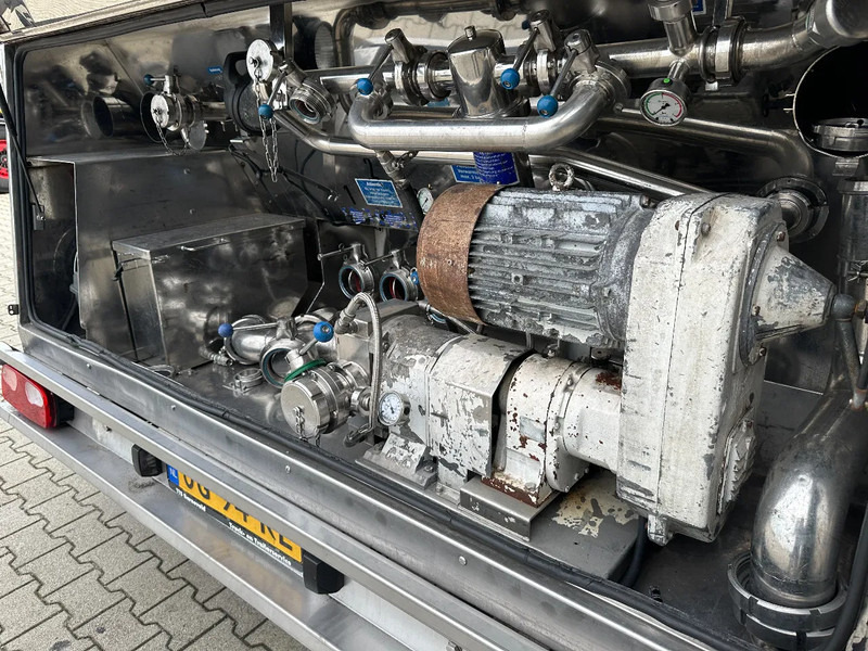 Feldbinder LEVENSMIDDELEN / FOOD / LEBENSMITTEL / 33.500L / 3-COMP / POMP / NL-trailer / APK: 09-2026, 10x beschikbaar - Tankoplegger: afbeelding 5 Feldbinder LEVENSMIDDELEN / FOOD / LEBENSMITTEL / 33.500L / 3-COMP / POMP / NL-trailer / APK: 09-2026, 10x beschikbaar - Tankoplegger: afbeelding 5