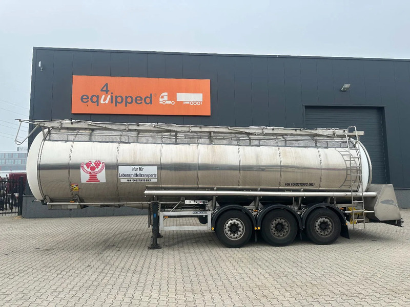 Feldbinder LEVENSMIDDELEN / FOOD / LEBENSMITTEL / 33.500L / 3-COMP / POMP / NL-trailer / APK: 09-2026, 10x beschikbaar - Tankoplegger: afbeelding 2 Feldbinder LEVENSMIDDELEN / FOOD / LEBENSMITTEL / 33.500L / 3-COMP / POMP / NL-trailer / APK: 09-2026, 10x beschikbaar - Tankoplegger: afbeelding 2