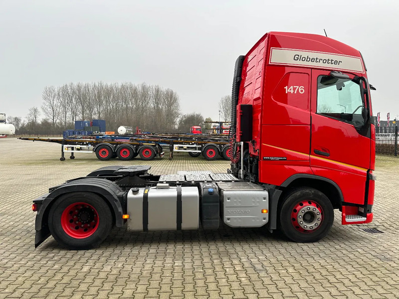 Volvo FH 460 362.199KM!! / Globetrotter 4x2 ADR (EXII, EXIII, FL, AT) / EURO-6 / VEB / NL-truck / ADR/APK: 3/2026 - Trekker: afbeelding 3 Volvo FH 460 362.199KM!! / Globetrotter 4x2 ADR (EXII, EXIII, FL, AT) / EURO-6 / VEB / NL-truck / ADR/APK: 3/2026 - Trekker: afbeelding 3