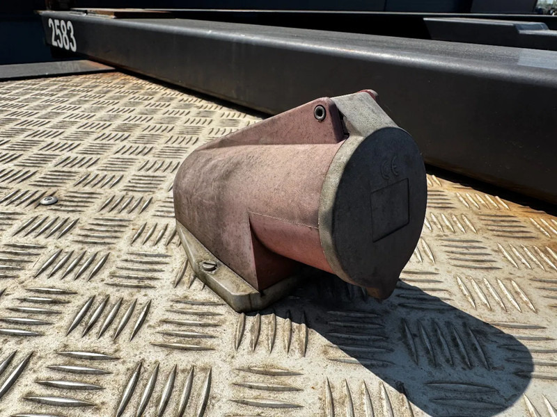 Containertransporter/ Wissellaadbak oplegger Van Hool 20FT, 66°/380V Tipping-chassis, ADR (EX/II, EX/III, FL, OX, AT), SAF, 2 liftaxles: afbeelding 14 Containertransporter/ Wissellaadbak oplegger Van Hool 20FT, 66°/380V Tipping-chassis, ADR (EX/II, EX/III, FL, OX, AT), SAF, 2 liftaxles: afbeelding 14