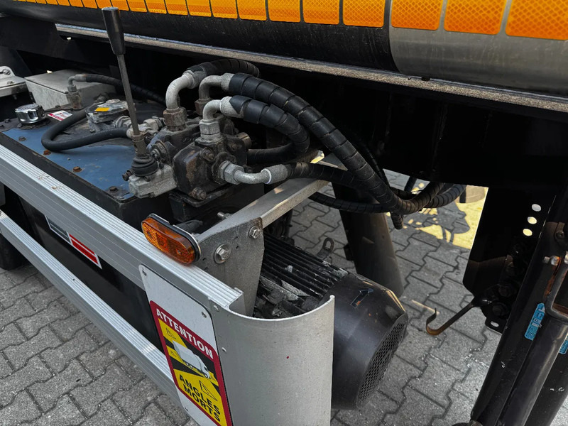 Containertransporter/ Wissellaadbak oplegger Van Hool 20FT, 66°/380V Tipping-chassis, ADR (EX/II, EX/III, FL, OX, AT), SAF, 2 liftaxles: afbeelding 16 Containertransporter/ Wissellaadbak oplegger Van Hool 20FT, 66°/380V Tipping-chassis, ADR (EX/II, EX/III, FL, OX, AT), SAF, 2 liftaxles: afbeelding 16