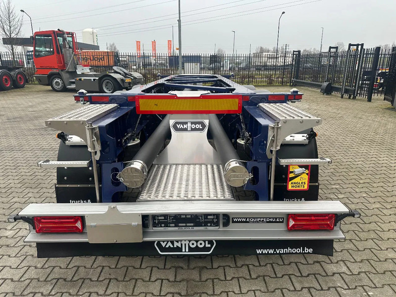 Van Hool NEW / DIRECT AVAILABLE 20FT ADR-CHASSIS, EMPTY WEIGHT: 3.300KG, DISCBRAKES, 3x available, ALU WHEELS - Containertransporter/ Wissellaadbak oplegger: afbeelding 3 Van Hool NEW / DIRECT AVAILABLE 20FT ADR-CHASSIS, EMPTY WEIGHT: 3.300KG, DISCBRAKES, 3x available, ALU WHEELS - Containertransporter/ Wissellaadbak oplegger: afbeelding 3