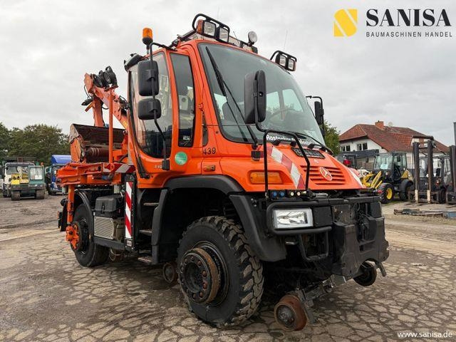 Unimog U400/ Zweiwege/ Rail/ Gleis/Mulag - Gemeentelijke machine/ Speciaal: afbeelding 2 Unimog U400/ Zweiwege/ Rail/ Gleis/Mulag - Gemeentelijke machine/ Speciaal: afbeelding 2