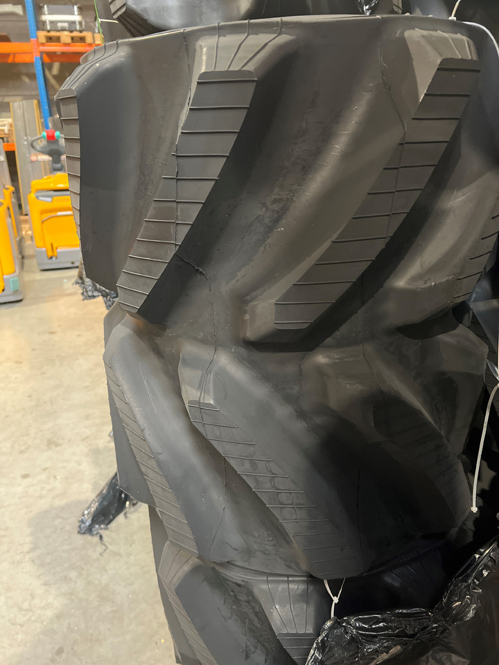 Rubber track for Challenger 65-75-85-95 - Rupsband voor Rupstrekker: afbeelding 5 Rubber track for Challenger 65-75-85-95 - Rupsband voor Rupstrekker: afbeelding 5