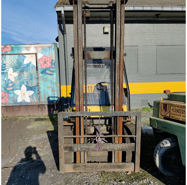 Caterpillar SE-300-15 - Diesel heftruck: afbeelding 2 Caterpillar SE-300-15 - Diesel heftruck: afbeelding 2