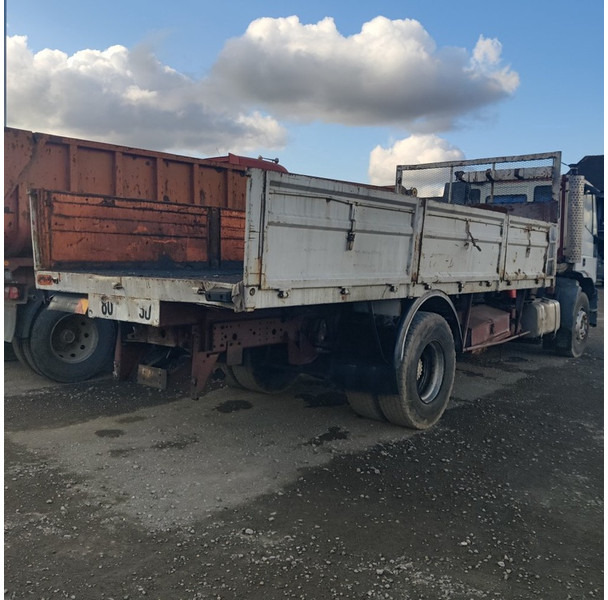 Iveco Eurotech - Vrachtwagen met open laadbak: afbeelding 4 Iveco Eurotech - Vrachtwagen met open laadbak: afbeelding 4