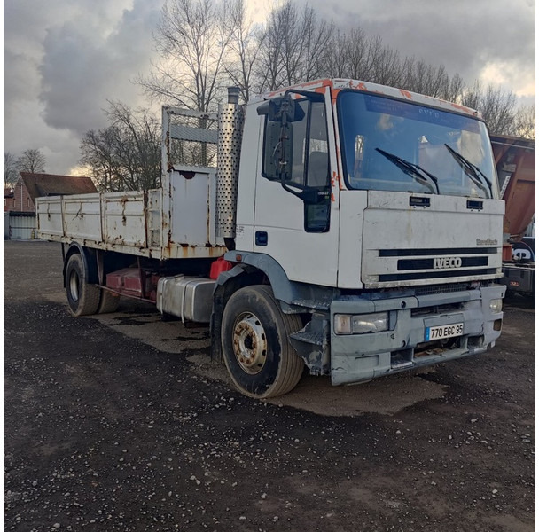 Iveco Eurotech - Vrachtwagen met open laadbak: afbeelding 3 Iveco Eurotech - Vrachtwagen met open laadbak: afbeelding 3
