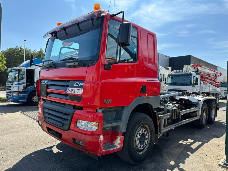 DAF CF 85.430 6x4 HOOKLIFT MEILLER RK 20T - 6.5m - MANUAL ZF - AIR SUSPENSION - BIG AXLES HUB REDUCTION - BE TRUCK - Haakarmsysteem vrachtwagen: afbeelding 3 DAF CF 85.430 6x4 HOOKLIFT MEILLER RK 20T - 6.5m - MANUAL ZF - AIR SUSPENSION - BIG AXLES HUB REDUCTION - BE TRUCK - Haakarmsysteem vrachtwagen: afbeelding 3