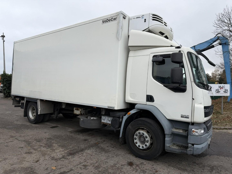DAF LF 55.300 - 19T FRIGO THERMOKING TS-300e - TAILLIFT - BOX 6m45 x 2m49 x 2m49 - EURO 5 - A/C - BE TRUCK - Koelwagen vrachtwagen: afbeelding 1 DAF LF 55.300 - 19T FRIGO THERMOKING TS-300e - TAILLIFT - BOX 6m45 x 2m49 x 2m49 - EURO 5 - A/C - BE TRUCK - Koelwagen vrachtwagen: afbeelding 1