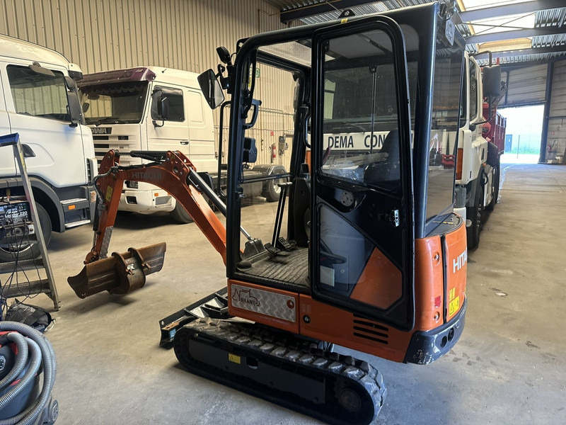 Hitachi ZAXIS ZX19-6 CR 1.9T - 1349H - CABINE - ADJUSTABLE TRACKS - EXTRA HYDR - QUICK HITCH - BE MACHINE - Minigraafmachine: afbeelding 3 Hitachi ZAXIS ZX19-6 CR 1.9T - 1349H - CABINE - ADJUSTABLE TRACKS - EXTRA HYDR - QUICK HITCH - BE MACHINE - Minigraafmachine: afbeelding 3