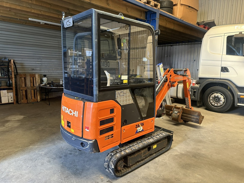 Hitachi ZAXIS ZX19-6 CR 1.9T - 1349H - CABINE - ADJUSTABLE TRACKS - EXTRA HYDR - QUICK HITCH - BE MACHINE - Minigraafmachine: afbeelding 2 Hitachi ZAXIS ZX19-6 CR 1.9T - 1349H - CABINE - ADJUSTABLE TRACKS - EXTRA HYDR - QUICK HITCH - BE MACHINE - Minigraafmachine: afbeelding 2