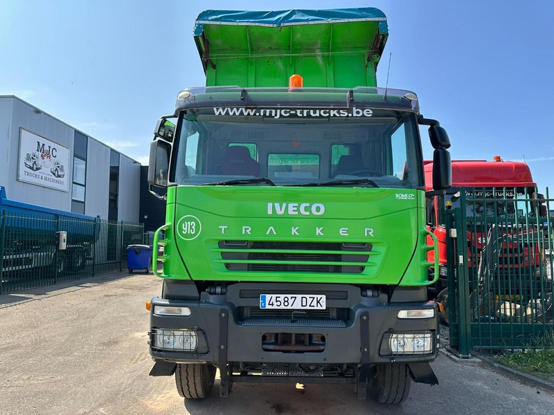 Iveco TRAKKER 310 6x4 STEEL TIPPER / KIPPER 35m³ - MANUAL ZF - BIG AXLES / HUB REDUCTION - STEEL SPRING / BLATT / LAMES - Kipper vrachtwagen: afbeelding 2 Iveco TRAKKER 310 6x4 STEEL TIPPER / KIPPER 35m³ - MANUAL ZF - BIG AXLES / HUB REDUCTION - STEEL SPRING / BLATT / LAMES - Kipper vrachtwagen: afbeelding 2