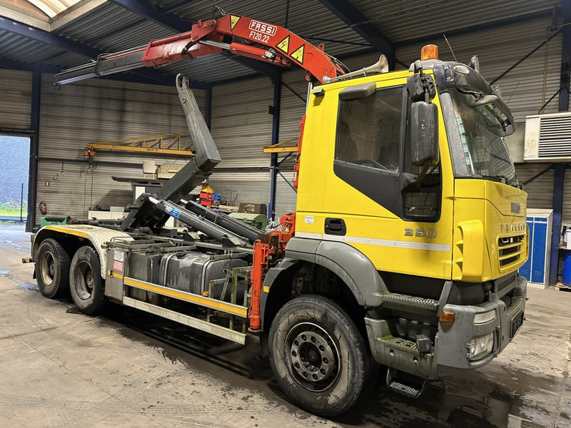 Iveco TRAKKER 350 6x4 HOOKLIFT + CRANE FASSI F120.22 (5/6 F) - *342.000km* - STEEL SPRING / BIG AXLES - AS TRONIC AUTOMATIC GEARBOX - Haakarmsysteem vrachtwagen, Kraanwagen: afbeelding 1 Iveco TRAKKER 350 6x4 HOOKLIFT + CRANE FASSI F120.22 (5/6 F) - *342.000km* - STEEL SPRING / BIG AXLES - AS TRONIC AUTOMATIC GEARBOX - Haakarmsysteem vrachtwagen, Kraanwagen: afbeelding 1