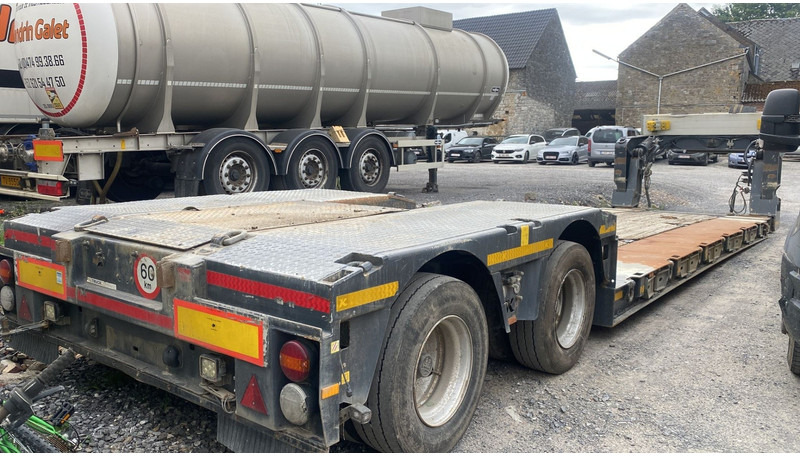 Kässbohrer LB2 48T - LOWBED - TIEFBETT / REMOVABLE NECK - ABNEHMBARE SCHWANENHALS - HYDR STEERING AXLES / LENKACHSEN - BPW - Dieplader oplegger: afbeelding 2 Kässbohrer LB2 48T - LOWBED - TIEFBETT / REMOVABLE NECK - ABNEHMBARE SCHWANENHALS - HYDR STEERING AXLES / LENKACHSEN - BPW - Dieplader oplegger: afbeelding 2