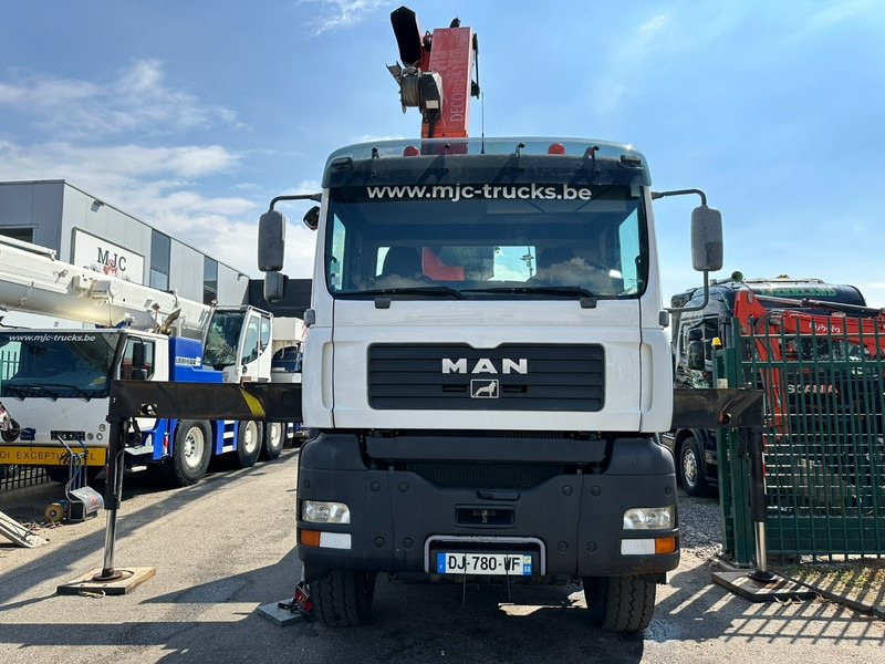 MAN TGA 33.350 6x6 PRITSCHE + (27.5m) KRAN PALFINGER PK36002 E 6x + JIB + WINCH - *184.000km* - MANUAL - EURO 3 - Vrachtwagen met open laadbak, Kraanwagen: afbeelding 4 MAN TGA 33.350 6x6 PRITSCHE + (27.5m) KRAN PALFINGER PK36002 E 6x + JIB + WINCH - *184.000km* - MANUAL - EURO 3 - Vrachtwagen met open laadbak, Kraanwagen: afbeelding 4