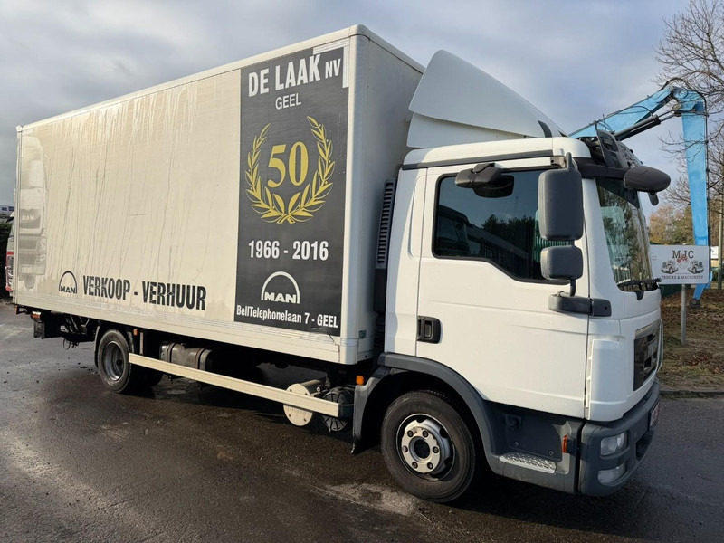 MAN TGL 8.180 4x2 BL COSED BOX / BAKWAGEN / CAISSE FERMEE - *184.000km* - 3 SEATER - EURO 5 - AIR SUSPENSION - BOX 6m00 x 2m49 x 2m38 - BE TRUCK - Bakwagen: afbeelding 1 MAN TGL 8.180 4x2 BL COSED BOX / BAKWAGEN / CAISSE FERMEE - *184.000km* - 3 SEATER - EURO 5 - AIR SUSPENSION - BOX 6m00 x 2m49 x 2m38 - BE TRUCK - Bakwagen: afbeelding 1