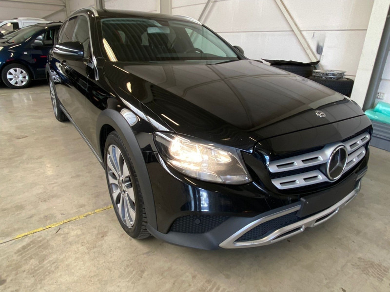 Mercedes-Benz E220d ALL-TERRAIN - 4 MATIC 4x4 - automatic - alcantara - 20 - Personenwagen: afbeelding 2 Mercedes-Benz E220d ALL-TERRAIN - 4 MATIC 4x4 - automatic - alcantara - 20 - Personenwagen: afbeelding 2