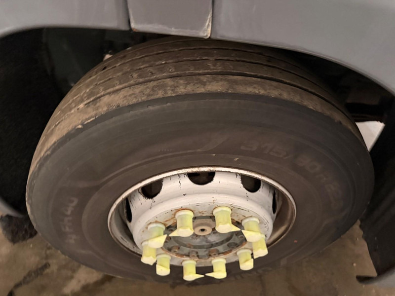 Tankwagen Scania P310 4x2 CHASSIS - ADR (ex tanker) - *322.000km* - AIR SUSPENSION - MANUAL - BE TRUCK: afbeelding 15 Tankwagen Scania P310 4x2 CHASSIS - ADR (ex tanker) - *322.000km* - AIR SUSPENSION - MANUAL - BE TRUCK: afbeelding 15