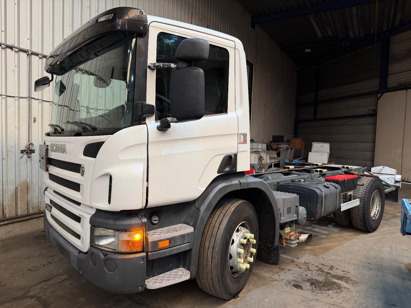 Scania P310 4x2 CHASSIS - ADR (ex tanker) - *322.000km* - AIR SUSPENSION - MANUAL - BE TRUCK - Tankwagen: afbeelding 1 Scania P310 4x2 CHASSIS - ADR (ex tanker) - *322.000km* - AIR SUSPENSION - MANUAL - BE TRUCK - Tankwagen: afbeelding 1