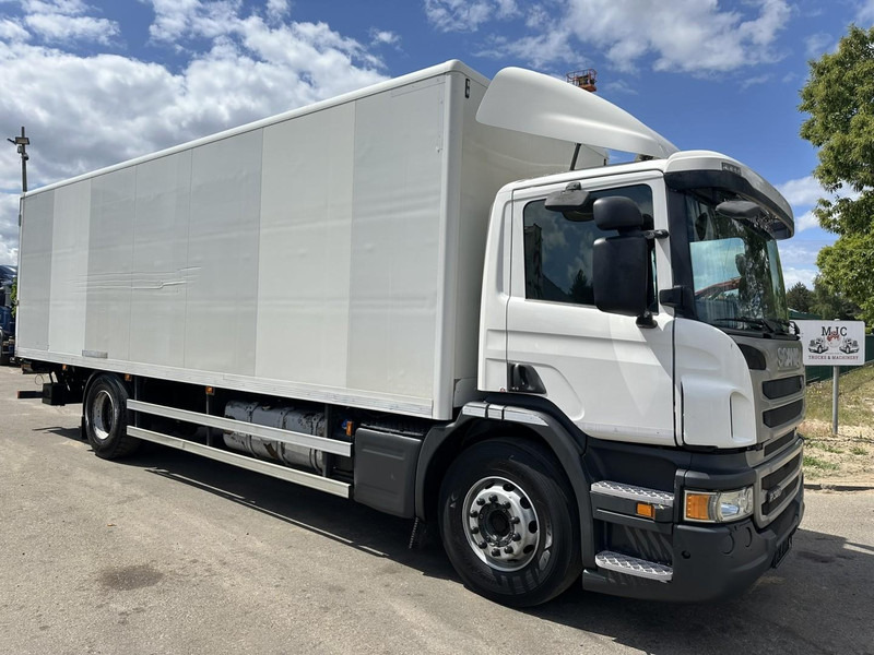 Scania P320 RETARDER - CLOSED BOX 8m25 x 2m47 x 2m30 - TAILLIFT 2000kg - EURO 6 - GOOD CONDITION - Bakwagen: afbeelding 1 Scania P320 RETARDER - CLOSED BOX 8m25 x 2m47 x 2m30 - TAILLIFT 2000kg - EURO 6 - GOOD CONDITION - Bakwagen: afbeelding 1