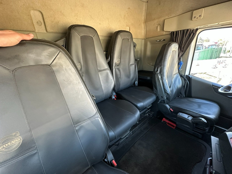 Vrachtwagen met open laadbak, Kraanwagen Volvo FH 420 8x4 TRIDEM + KRAAN HIAB 408 E-8 HIPRO + WINCH - 63.000km ONLY - CREWCAB 4 SEATER - PLATFORM 7m - TOP CONDITION: afbeelding 14