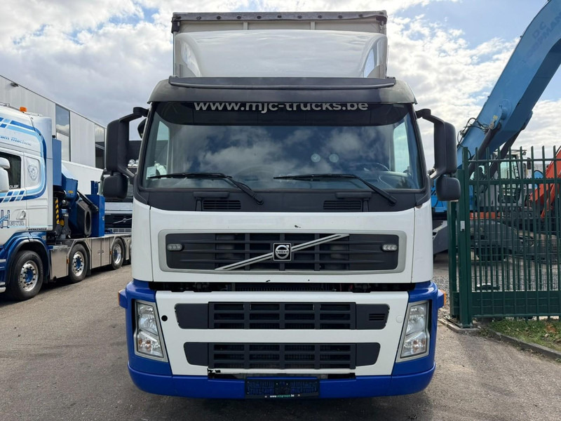 Volvo FM 370 6x2 BOX 8m15 - LIFT + STEERING AXLE - EURO 5 - I SHIFT - 26T - TÜV 06/2026 - VERY NICE CONDITION - BE TRUCK - Schuifzeilen vrachtwagen: afbeelding 2 Volvo FM 370 6x2 BOX 8m15 - LIFT + STEERING AXLE - EURO 5 - I SHIFT - 26T - TÜV 06/2026 - VERY NICE CONDITION - BE TRUCK - Schuifzeilen vrachtwagen: afbeelding 2