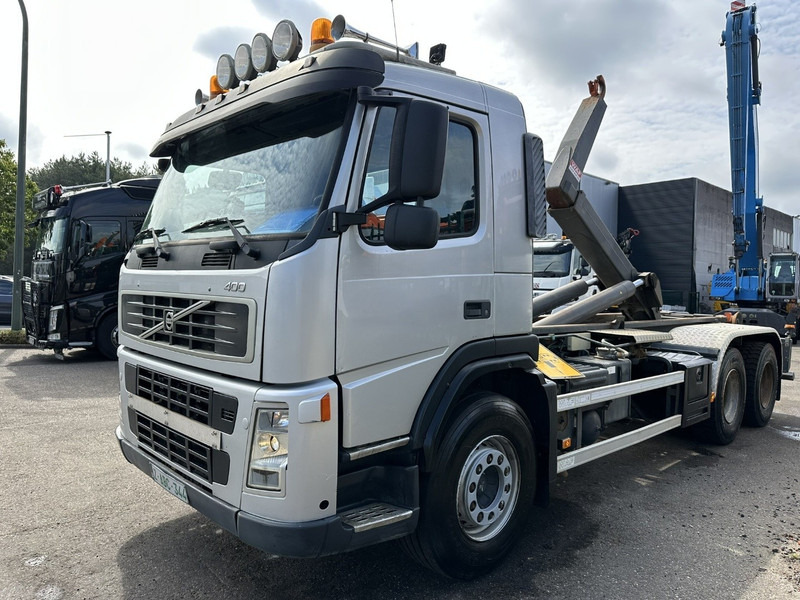 Volvo FM 400 6x4 HOOKLIFT / HAAKARM WAF 20T - EURO 5 - MANUAL - BLADVERING / STEEL SUSPENSION - TÜV 02/2026 - BE TRUCK - Haakarmsysteem vrachtwagen: afbeelding 3 Volvo FM 400 6x4 HOOKLIFT / HAAKARM WAF 20T - EURO 5 - MANUAL - BLADVERING / STEEL SUSPENSION - TÜV 02/2026 - BE TRUCK - Haakarmsysteem vrachtwagen: afbeelding 3