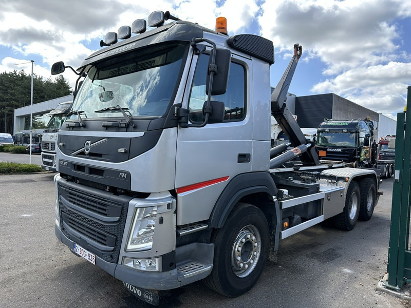 Volvo FM 420 6x4 AJK HOOKLIFT / HAAK 20T - 5760mm - WB 3m90 - HUB REDUCTION / STEEL SUSPENSION - EURO 6 - BE TRUCK - Haakarmsysteem vrachtwagen: afbeelding 3 Volvo FM 420 6x4 AJK HOOKLIFT / HAAK 20T - 5760mm - WB 3m90 - HUB REDUCTION / STEEL SUSPENSION - EURO 6 - BE TRUCK - Haakarmsysteem vrachtwagen: afbeelding 3