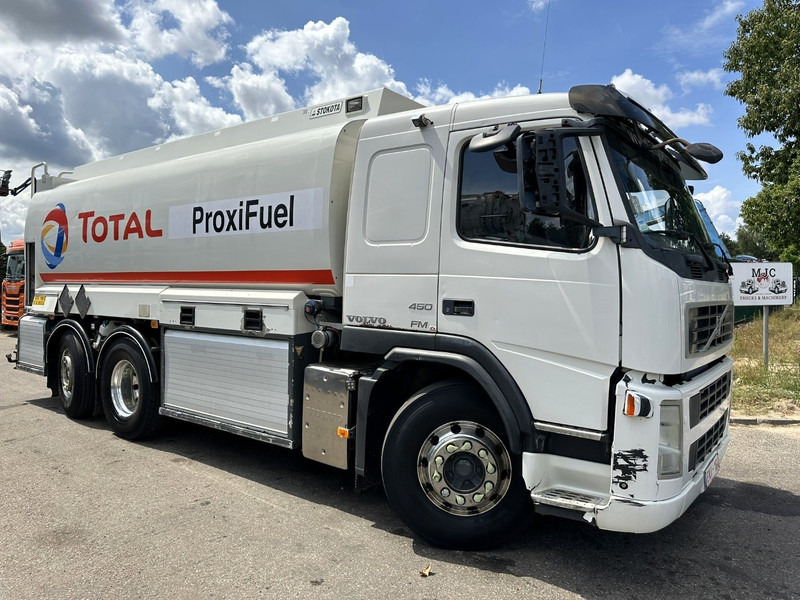 Volvo FM 450 6x2 19.000L - 5 COMP. FUEL TANKER / CITERNE - LIFT + STEERING AXLE - EURO 5 - - Tankwagen: afbeelding 1 Volvo FM 450 6x2 19.000L - 5 COMP. FUEL TANKER / CITERNE - LIFT + STEERING AXLE - EURO 5 - - Tankwagen: afbeelding 1