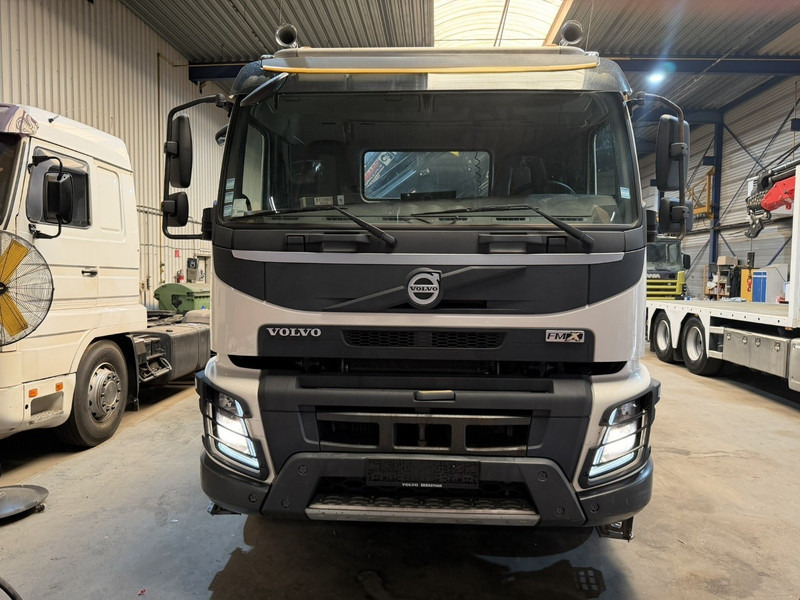 Volvo FMX 460 6x4 TIPPER + CRANE HIAB 244 E-5 HIPRO - ROTATOR - RADIO - *349.000km* - EURO 6 - BE TRUCK - Kipper vrachtwagen, Kraanwagen: afbeelding 3 Volvo FMX 460 6x4 TIPPER + CRANE HIAB 244 E-5 HIPRO - ROTATOR - RADIO - *349.000km* - EURO 6 - BE TRUCK - Kipper vrachtwagen, Kraanwagen: afbeelding 3