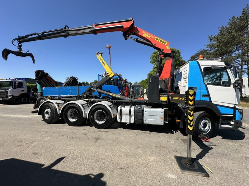 Volvo FMX 460 8x4 TRIDEM HOOKLIFT + CRANE PK 23002 SH + GRABBER / ROTATOR - EURO 6 - LIFT + STEERING AXLE - *374.000km* - EXT BUMPER - Haakarmsysteem vrachtwagen, Kraanwagen: afbeelding 4 Volvo FMX 460 8x4 TRIDEM HOOKLIFT + CRANE PK 23002 SH + GRABBER / ROTATOR - EURO 6 - LIFT + STEERING AXLE - *374.000km* - EXT BUMPER - Haakarmsysteem vrachtwagen, Kraanwagen: afbeelding 4