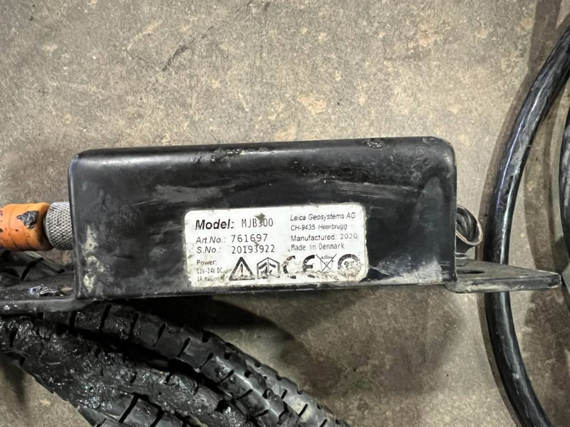 Leica MNS1250 GG GPS - Aanbouwdeel voor Bouwmachine: afbeelding 4 Leica MNS1250 GG GPS - Aanbouwdeel voor Bouwmachine: afbeelding 4