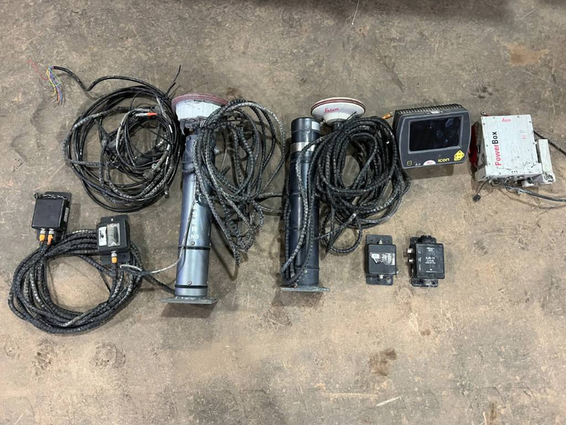 Leica MNS1250 GG GPS - Aanbouwdeel voor Bouwmachine: afbeelding 1 Leica MNS1250 GG GPS - Aanbouwdeel voor Bouwmachine: afbeelding 1