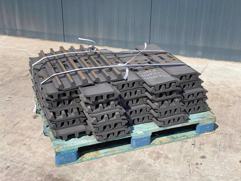 Case CX330 / CX350 Shoes/Pads - Frame/ Chassis voor Bouwmachine: afbeelding 2 Case CX330 / CX350 Shoes/Pads - Frame/ Chassis voor Bouwmachine: afbeelding 2